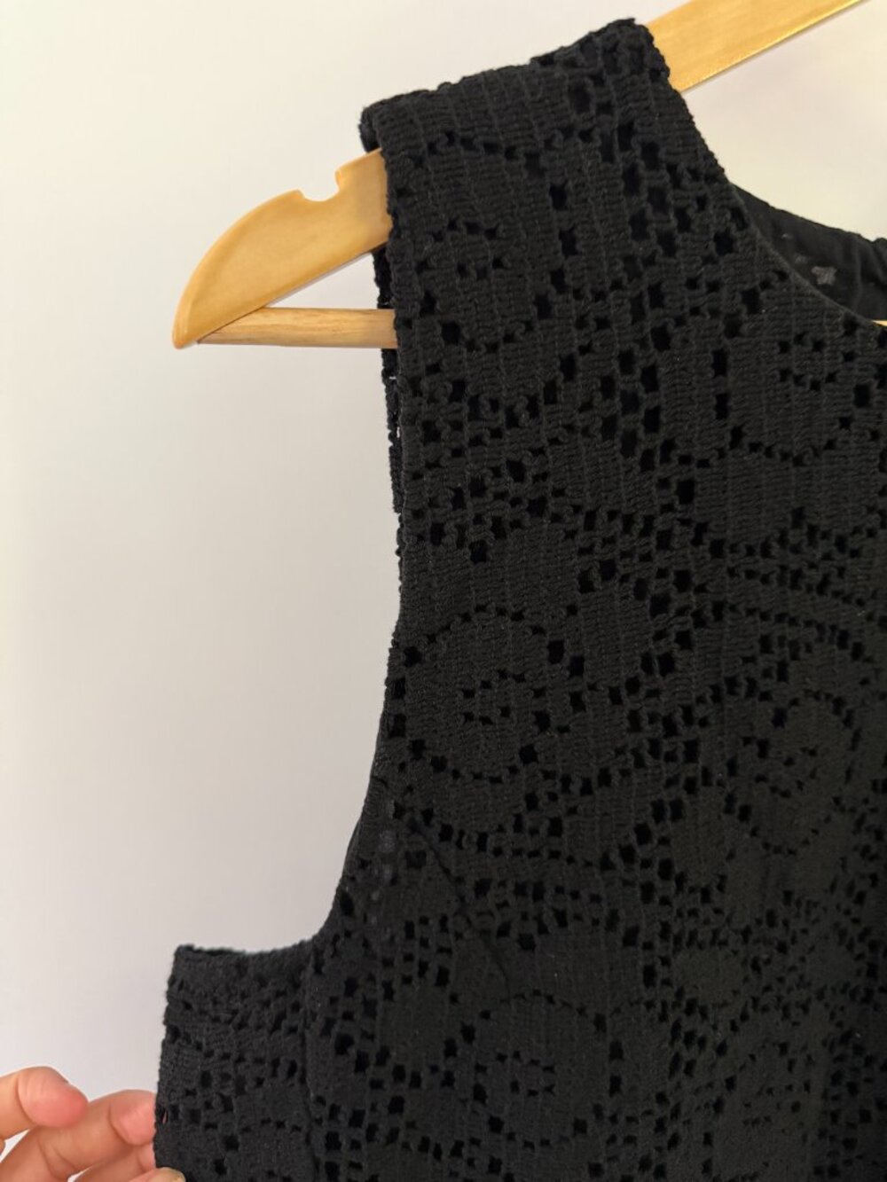 Nation Ltd. Black Eyelet Tank Black Lace, Sheri New With Tags Size Large - Picture 4 of 6
